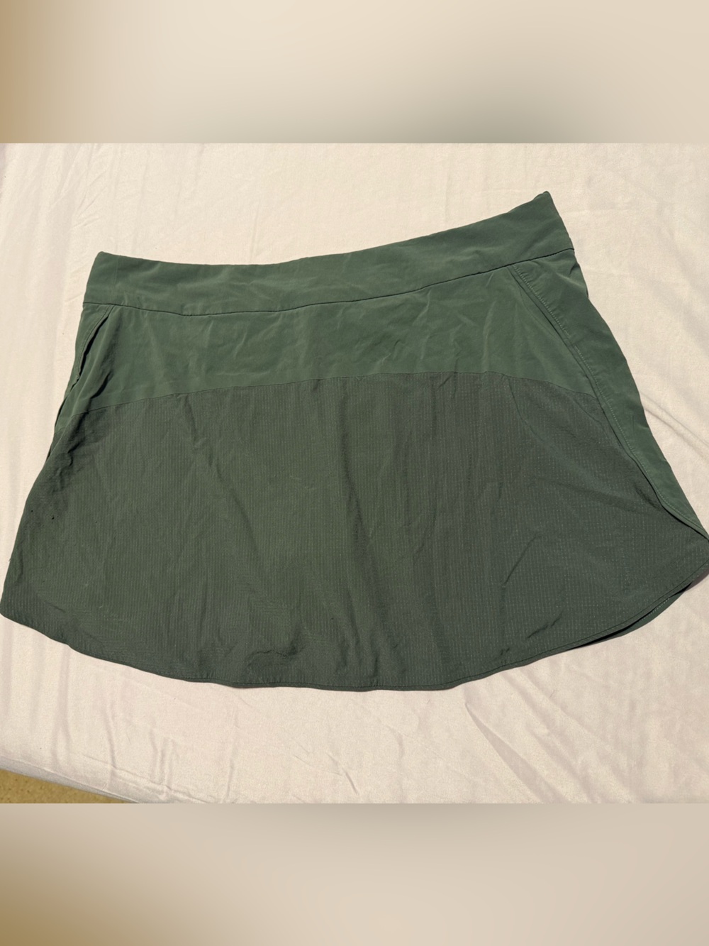 Outdoor Voices Green Skort Large - Picture 4 of 4
